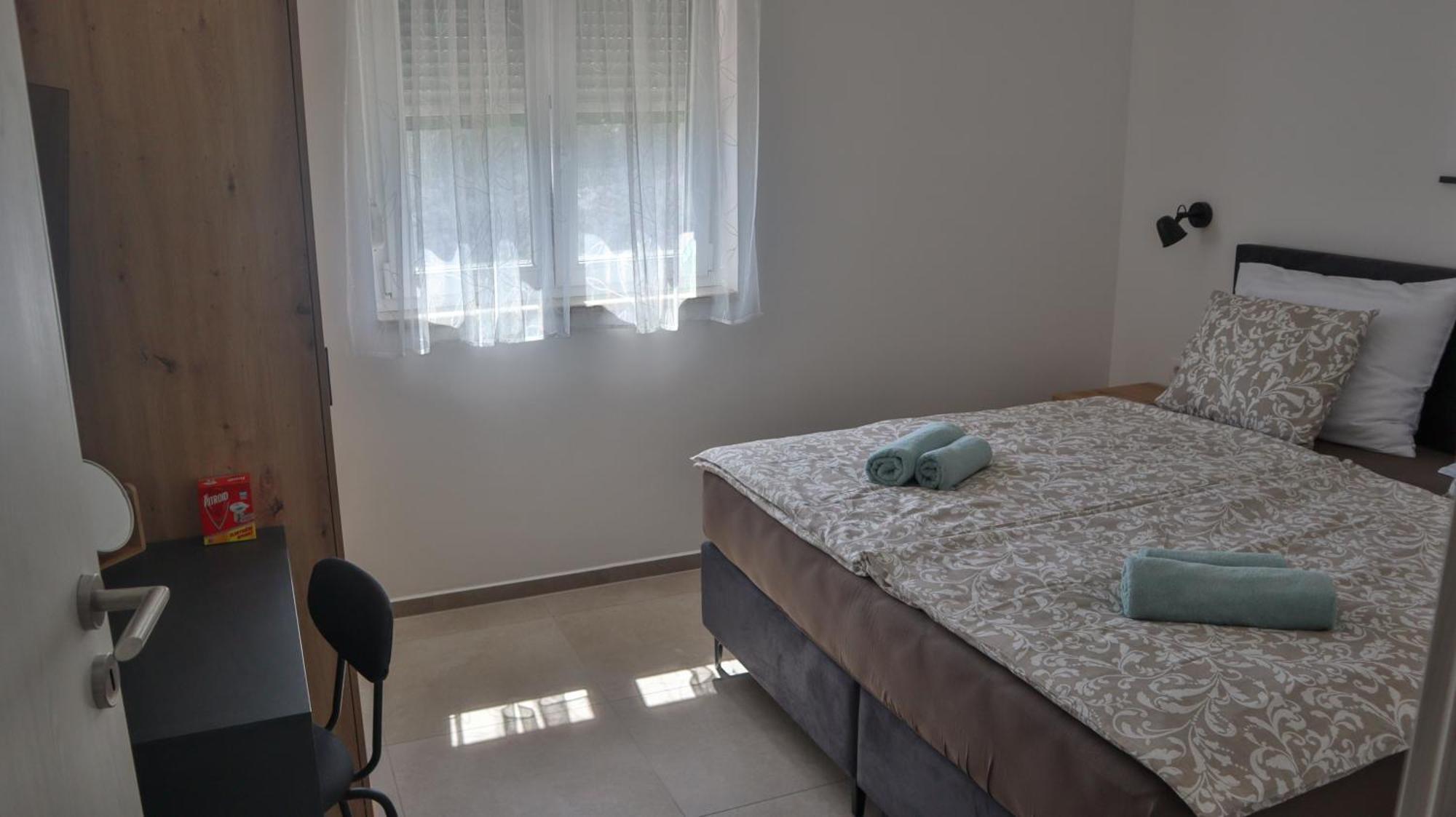 Ferienwohnung Zelena Oaza Krk Town Exterior foto