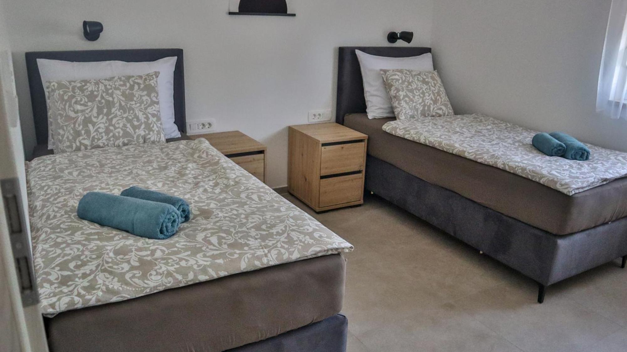Ferienwohnung Zelena Oaza Krk Town Exterior foto